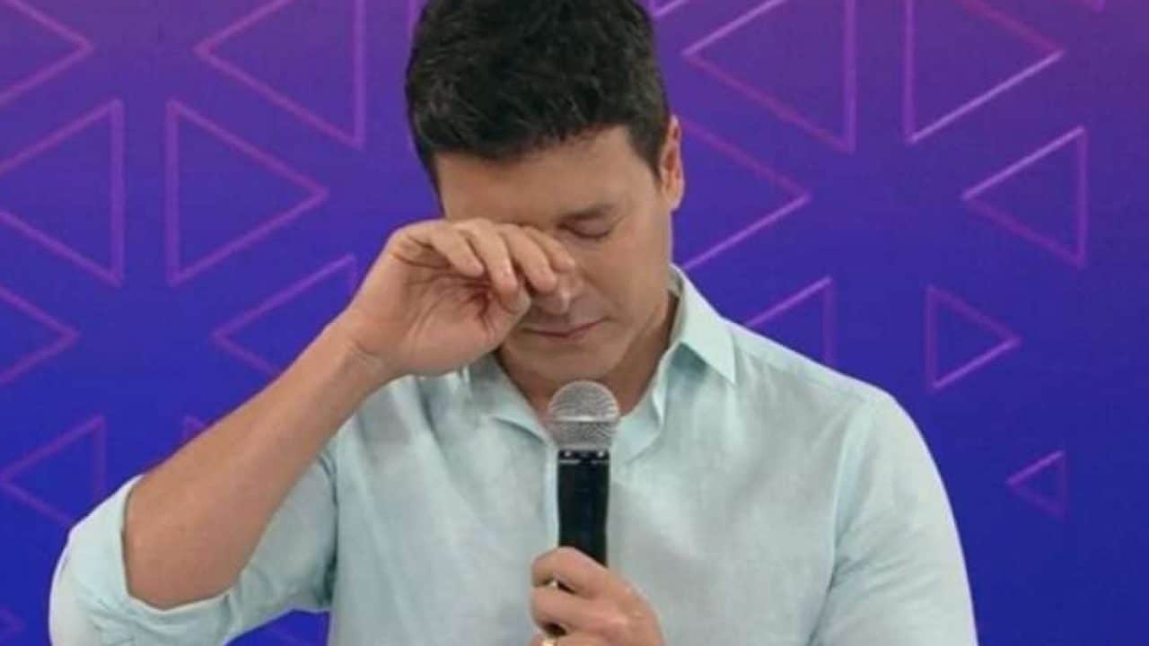 Rodrigo Faro perde espaço na programação da Record (Foto: Reprodução)