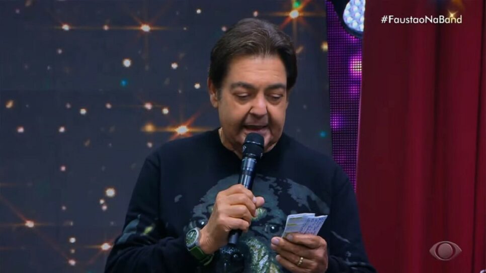 Faustão ostenta relógio de R$1,3 milhão (Foto: Reprodução)