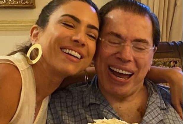 Patrícia postou foto de Silvio Santos em momento especial com a família (Foto: Reprodução)