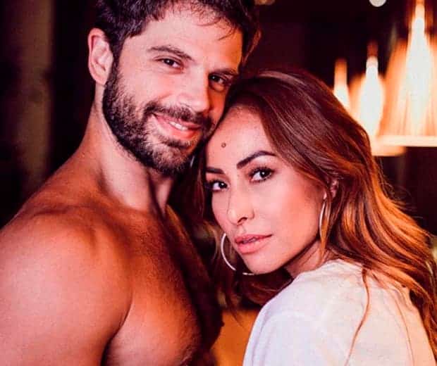 A famosa apresentadora da Record, Sabrina Sato e Duda tem suposta crise no casamento exposta (Foto: Reprodução)