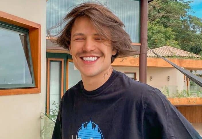 Saulo Poncio é criticado por curtir noitada em balada (Foto: Reprodução)