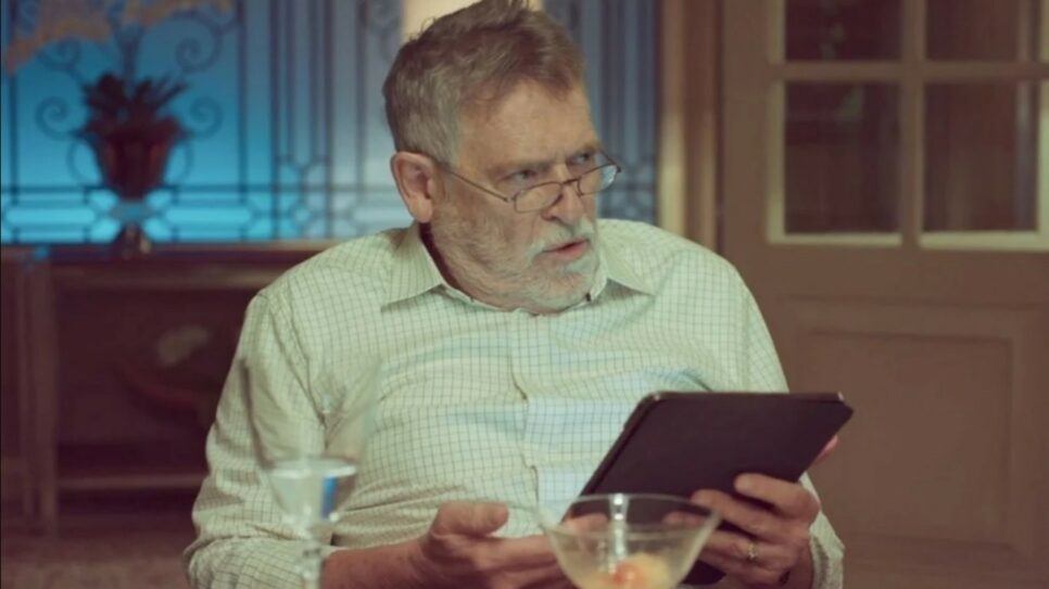 Um Lugar ao Sol: Santiago descobre traição de Christian e detona (Reprodução/Globo)