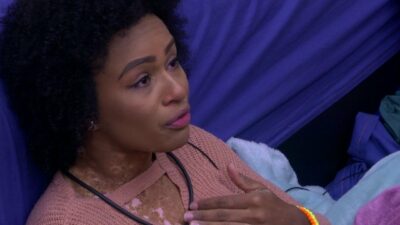 BBB22: Natália vai aos prantos após expulsão de Maria ser anunciada (Reprodução/Globo)