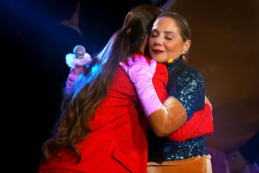 The Masked Singer Brasil foi desmascarada no programa do último domingo (Foto: Reprodução - TV Globo)