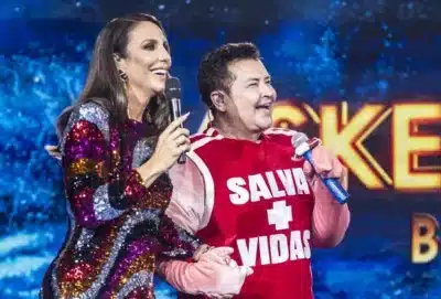 Beto Barbosa é desmascarado no The Masked Singer Brasil (Foto: Reprodução - TV Globo)