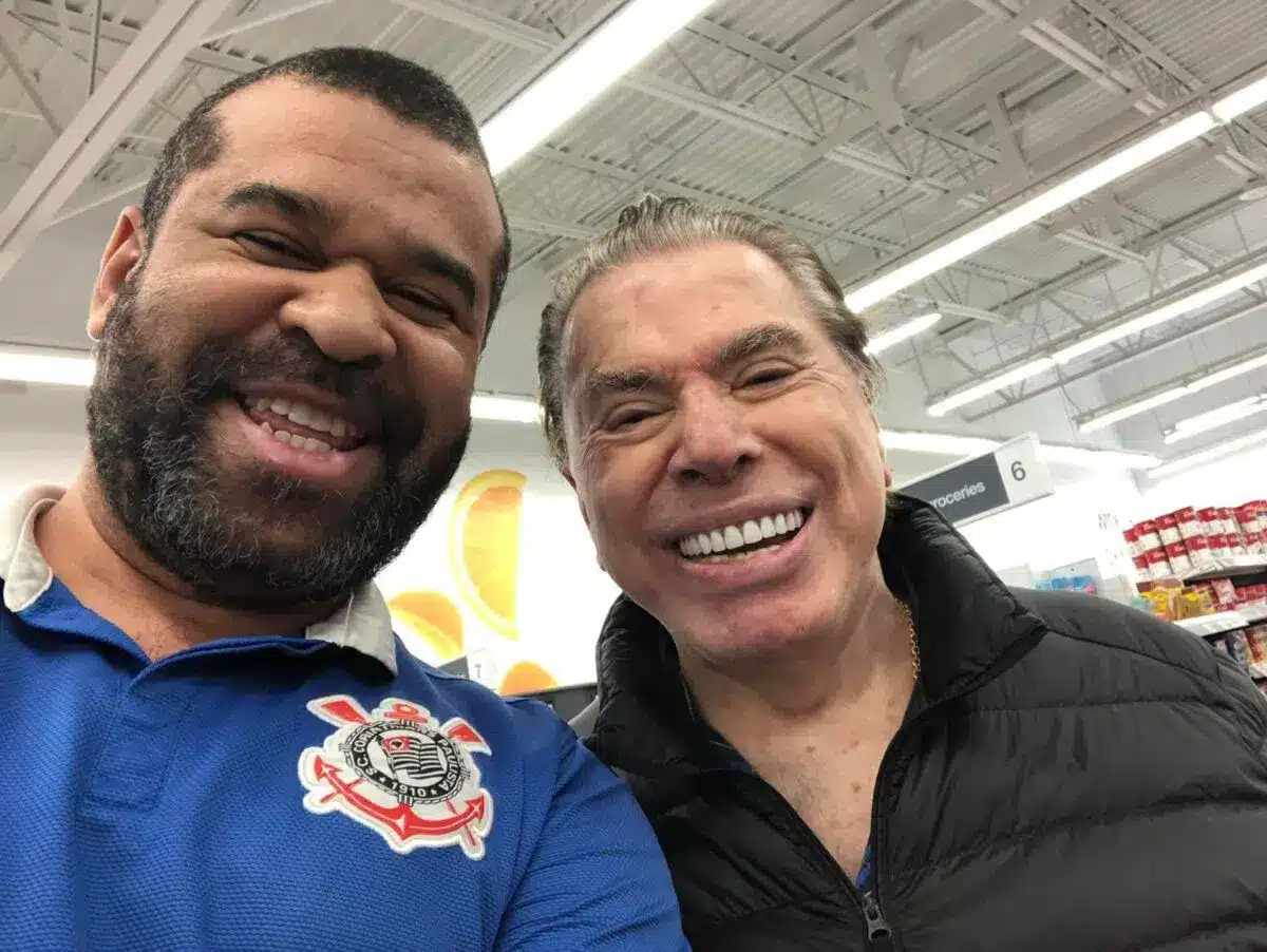 Gente como a gente! Silvio Santos é flagrado em momento raro nos Estados Unidos (Reprodução)