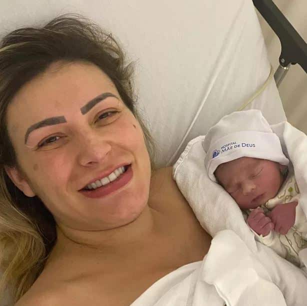 Andressa Urach compartilha foto com o filho (Foto: Reprodução)