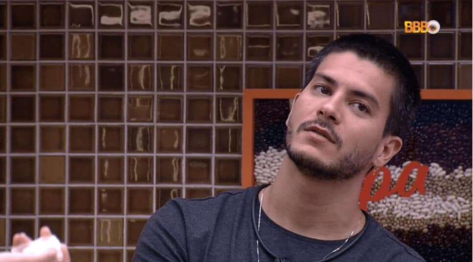 Arthur Aguiar é um dos favoritos ao prêmio do BBB22 (Foto: Reprodução / Globoplay)