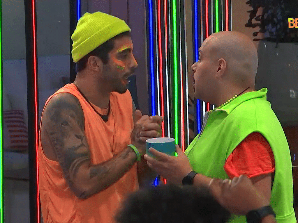 BBB22: Tiago dá discurso vitimista e leva puxão de orelha de Scooby (Reprodução/Globo)