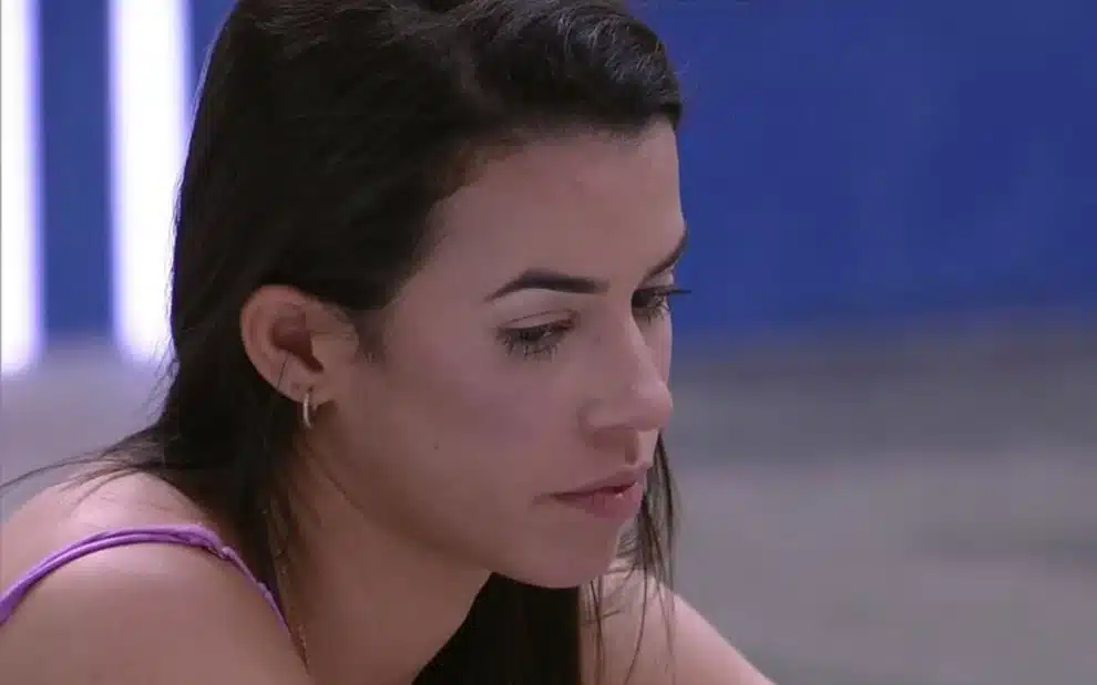 BBB22: Larissa se revolta e foge de transa Eliezer e Natália: “Não quero presenciar”