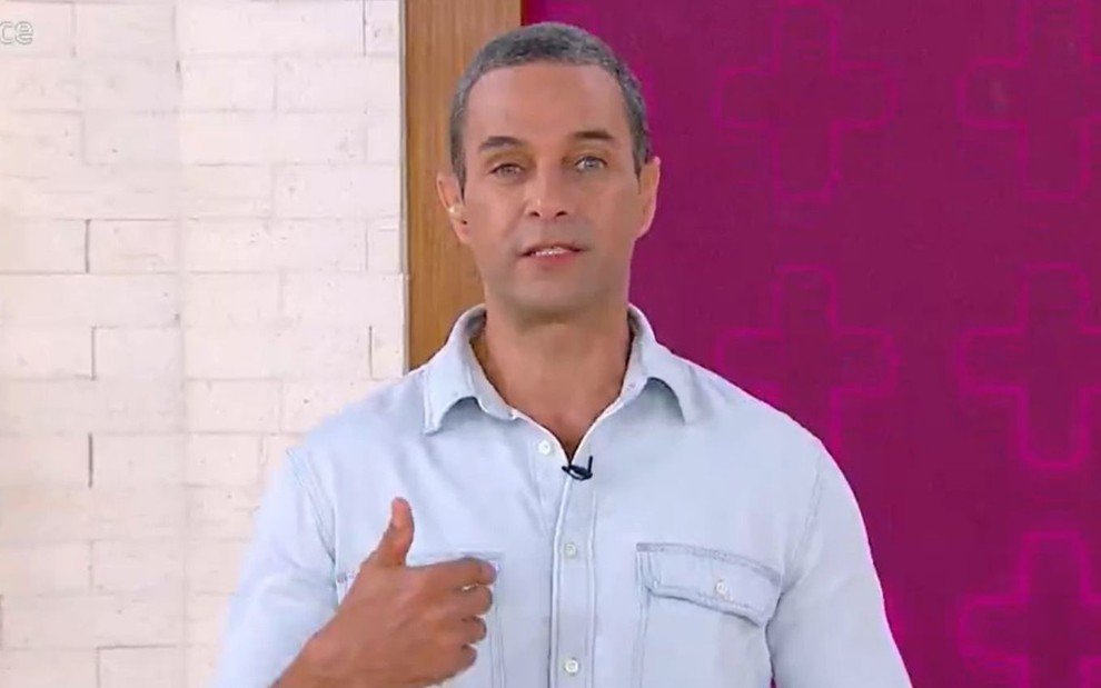 Fabrício Battaglini assume Mais Você da Globo após Ana Maria Braga passar mal (Foto: Reprodução)