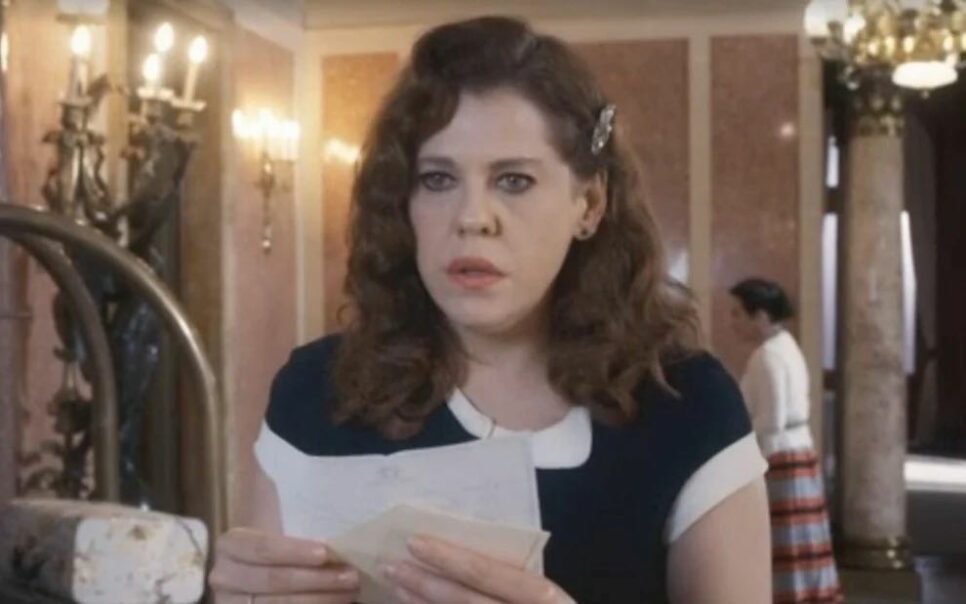 Além da Ilusão: Úrsula perde a cabeça e faz sua segunda vítima (Foto: Reprodução)