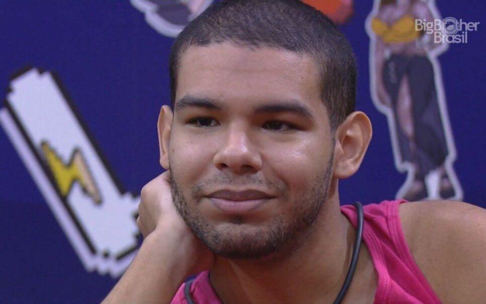 BBB 22: Vyni dispara indireta para Eliezer: 'Nem na boca eu beijei'