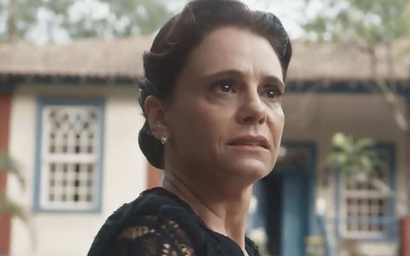 Além da Ilusão: Violeta é agredida por Matias e interna juiz em sanatório (Reprodução/Globo)