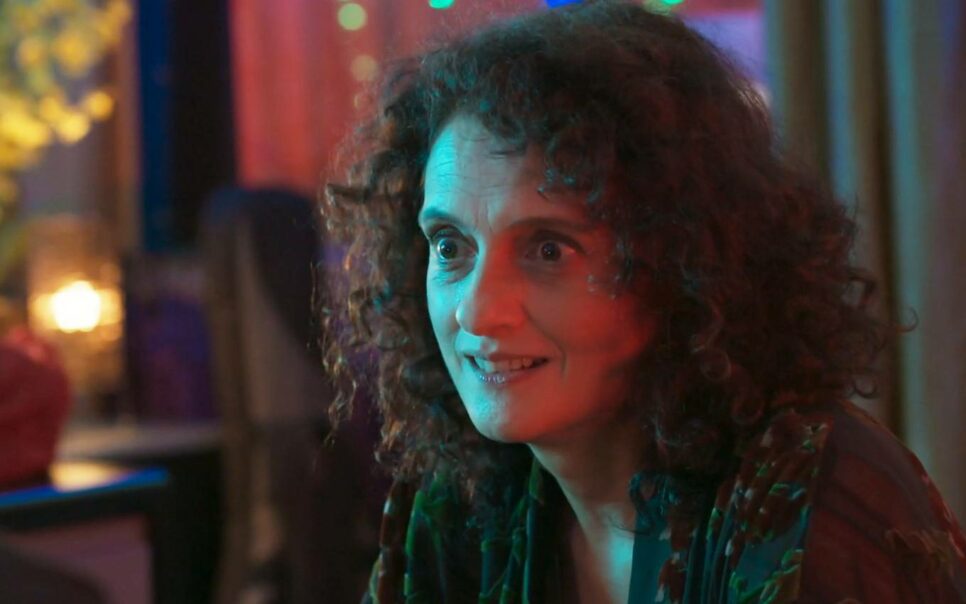Um Lugar ao Sol: Após fazer sexo com paciente, Júlia é demitida pela própria mãe (Reprodução/Globo)