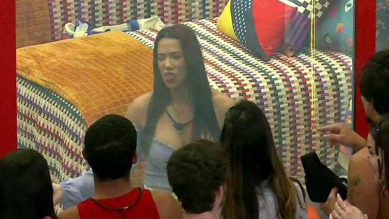 BBB22: Eslovênia já conhecia Larissa, da Casa de Vidro, fora do reality (Reprodução/Globo)