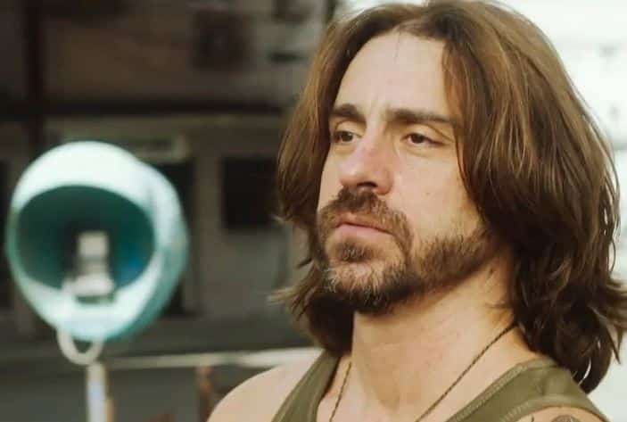 Felipe Abib como Roni em Quanto Mais Vida, Melhor! (Foto: Reprodução)