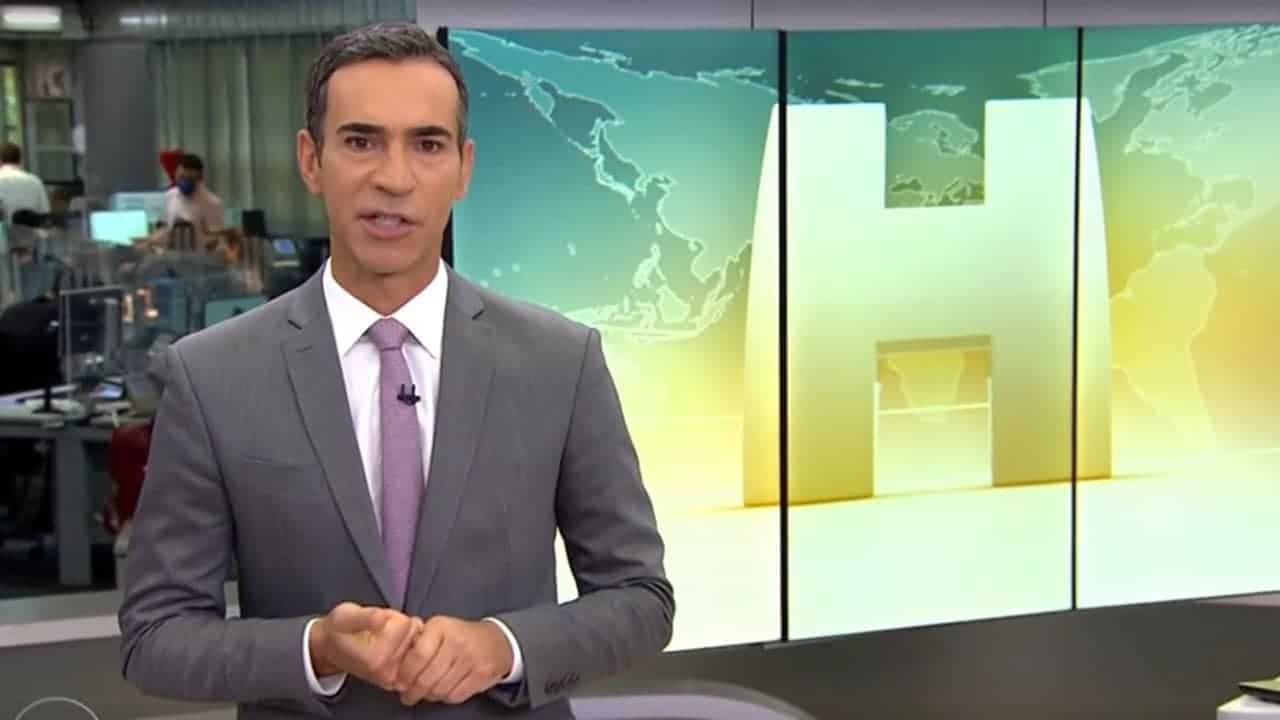 O famoso apresentador do Jornal Hoje da Globo, César Tralli virou meme nas redes sociais (Foto: Reprodução)