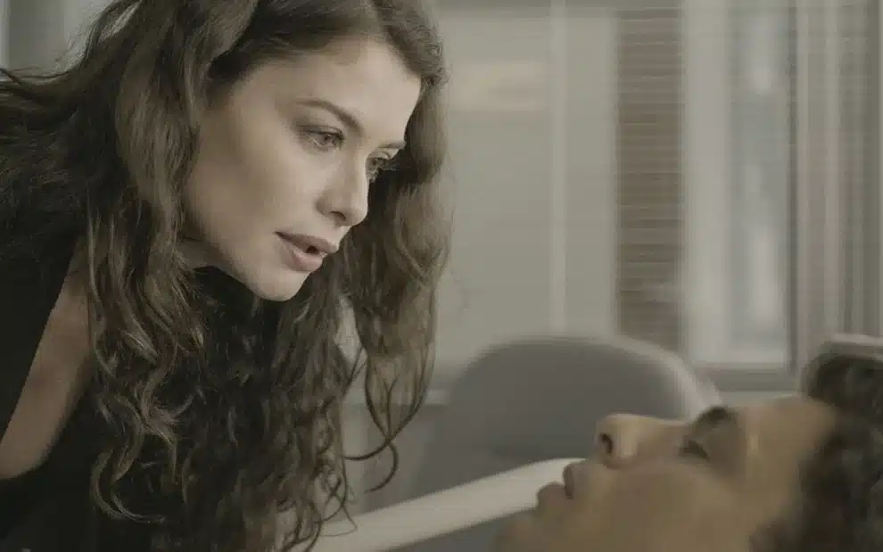 Bárbara e Christian/Renato (Foti: Reprodução - TV Globo)