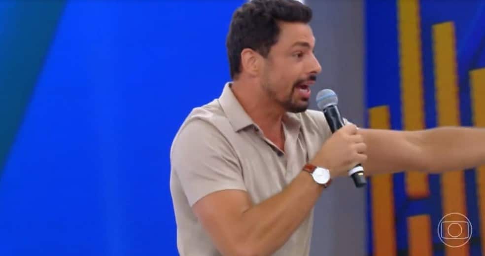 Cauã Reymond grita no Caldeirão e assusta Marcos Mion (Foto: Reprodução)