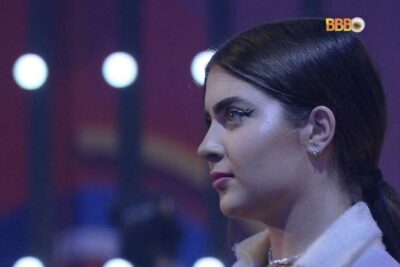 Jade Picon assistindo o show de PA e Arthur Aguiar (Foto: Reprodução)