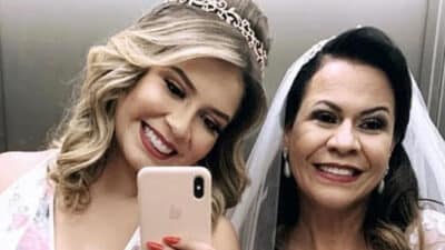 Imagem do post Mãe de Marília Mendonça guarda roupa de acidente e celular com áudio sobre morte