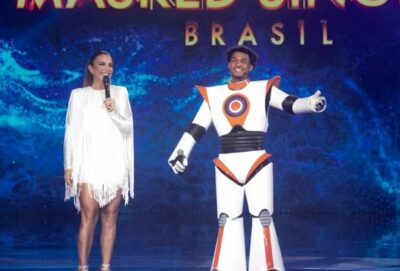 Ivete Sangalo conversa com Juan Paiva  (Foto: Reprodução - TV Globo)