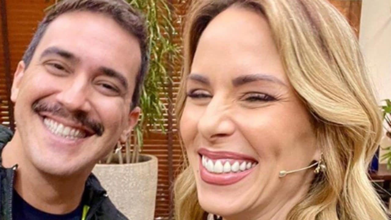 Ana Furtado e André Marques apresentam o É de Casa juntos (Foto: Reprodução)