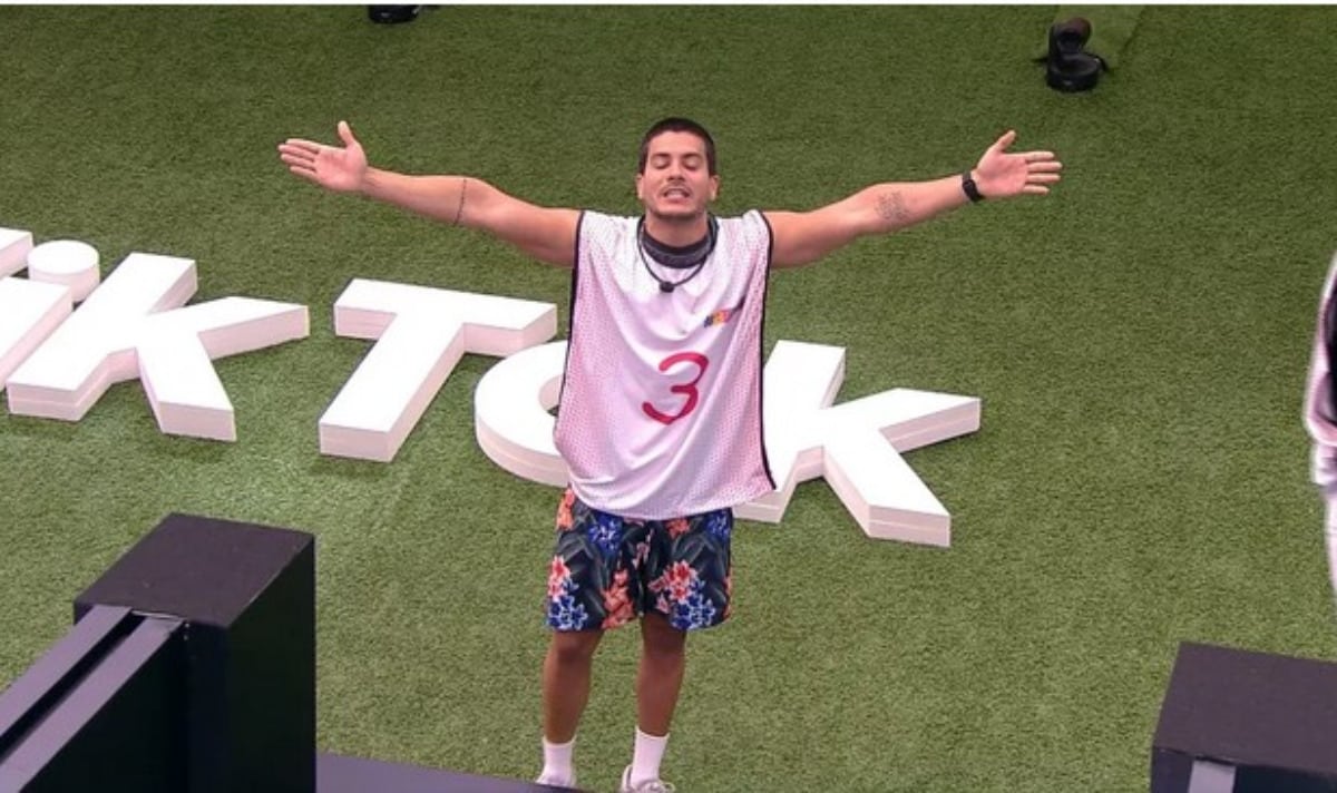 Arthur Aguiar é o novo Anjo da semana do BBB22 (Foto: Reprodução / Globoplay)