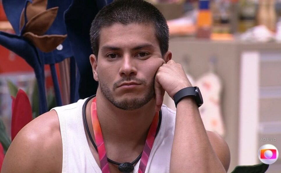 Arthur Aguiar revela sentir medo de tomar fora de Maíra Cardi depois do BBB 22