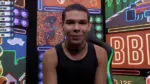 BBB22: Vyni tropeça mais uma vez no programa ao vivo e web detona brother (Reprodução/Globo)