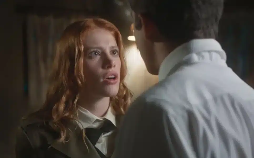Arminda (Caroline Dallarosa) em Além da Ilusão (Foto: Reprodução - TV Globo)