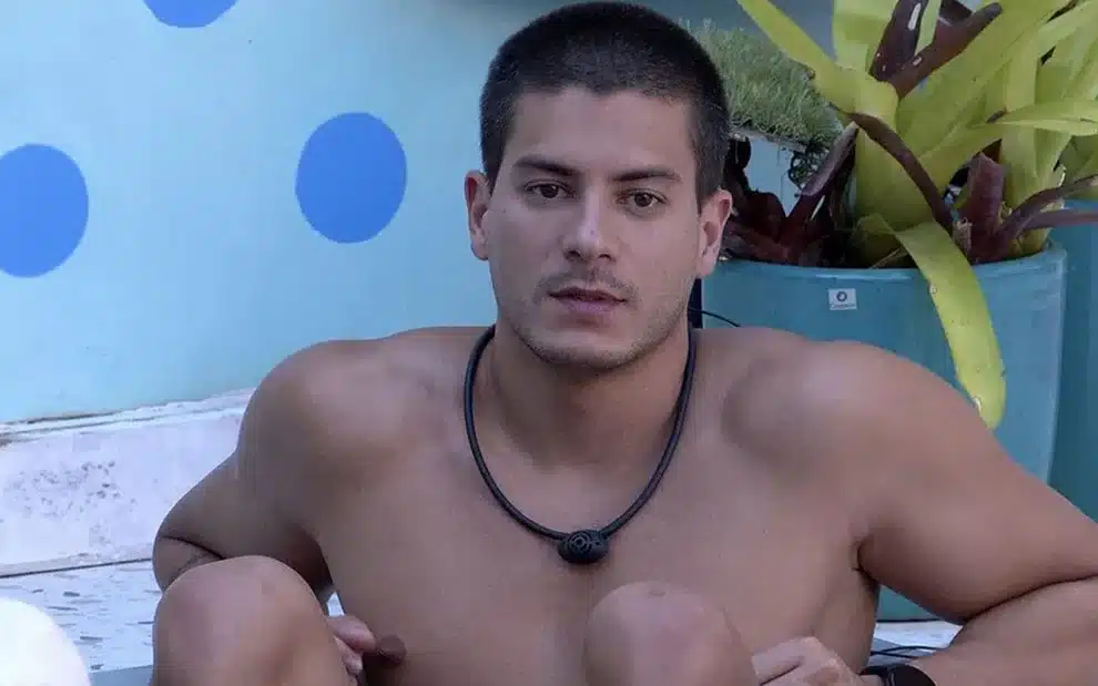 Felipe Prior faz vídeo esculachando Arthur Aguiar no BBB 22: 'Fazendo um personagem'