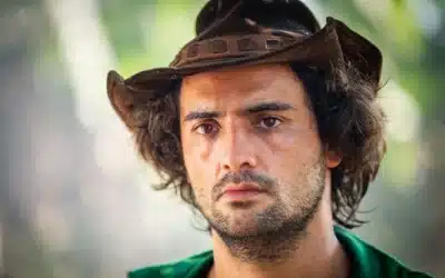 Chico (Túlio Sterling) em cena de Pantanal (Foto: Reprodução - TV Globo)