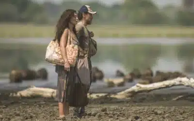 Juliana Paes e Enrique Diaz em cena da novela Pantanal (Foto: Reprodução - TV Globo)