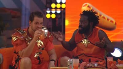 Douglas Silva questiona Gustavo na Festa do BBB22 (Foto: Reprodução / Globoplay)