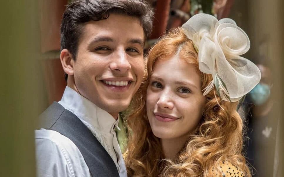 Inácio (Ricky Tavares) e Arminda (Caroline Dallarosa) em Além da Ilusão: par quase perfeito (Foto: Reprodução / Globo)