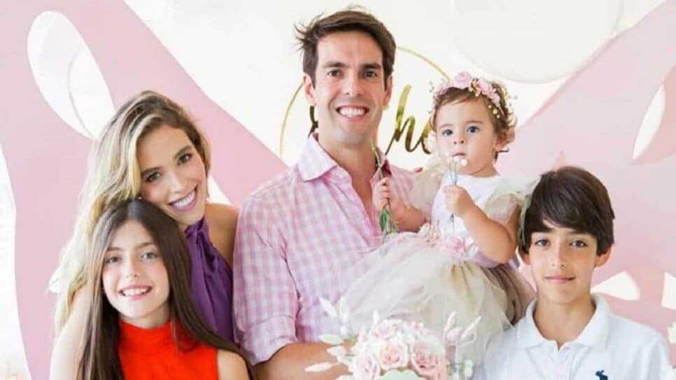 Kaká e família (Foto: Reprodução)