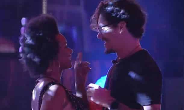 BBB22: Natália tenta sexo com Eliezer e é dispensada (Foto: Reprodução)