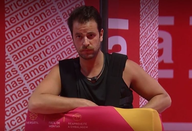 Gustavo é o terceiro eliminado (Foto: Reprodução - TV Globo)