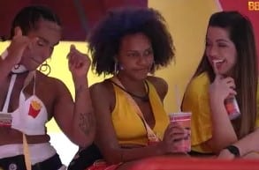 Laís, Jessi e Lina curtiram mais uma festa do BBB22 (Foto: Reprodução / Globoplay)