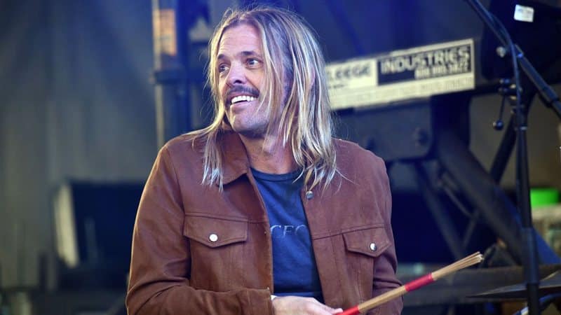 O apresentador do Caldeirão com Non da Globo falou sobre o famoso Taylor Hawkins (Foto: Reprodução)