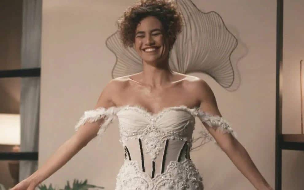 Quanto Mais Vida, Melhor!: Rose vira piada após usar vestido gasto: 'Ácaros'