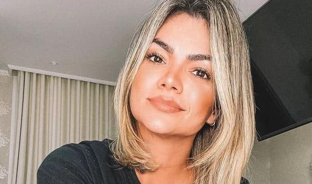 Como assim? Kelly Key rasga o verbo e revela lugares onde já fez cocô: "Caixa de pizza" (Reprodução)