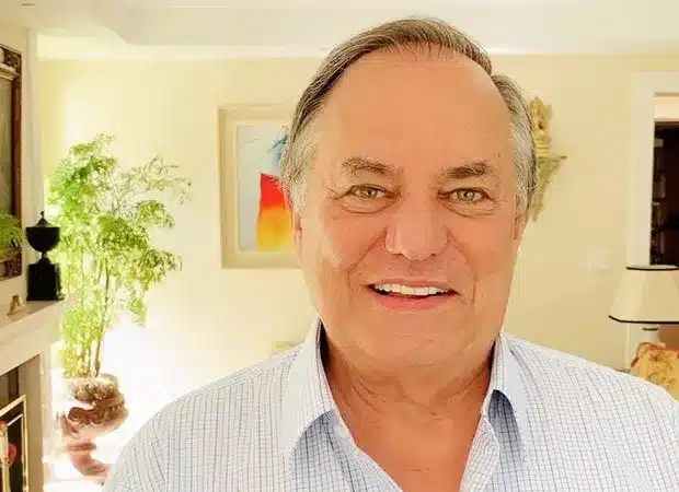 Ronnie Von volta para a TV aberta e é contratado pela RedeTV!