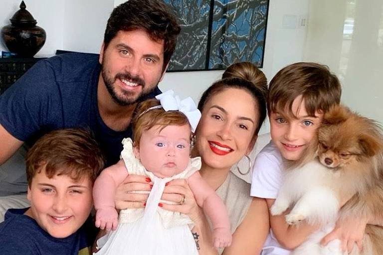 Claudia Leitte, Márcio Pedreira e os filhos (Foto: Reprodução)