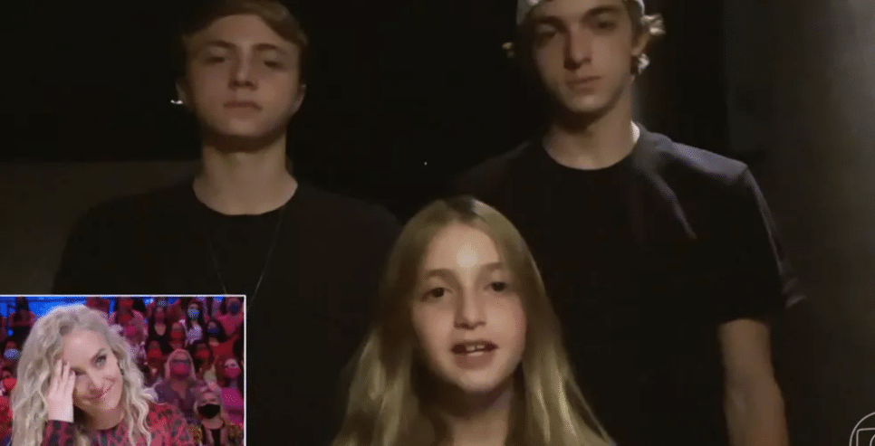 Angélica chora com homenagem dos filhos (Foto: Reprodução)