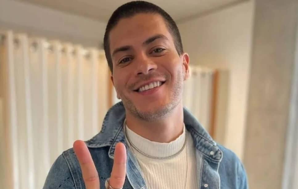 Arthur Aguiar vira piada após realizar publicidade 'perigosa'