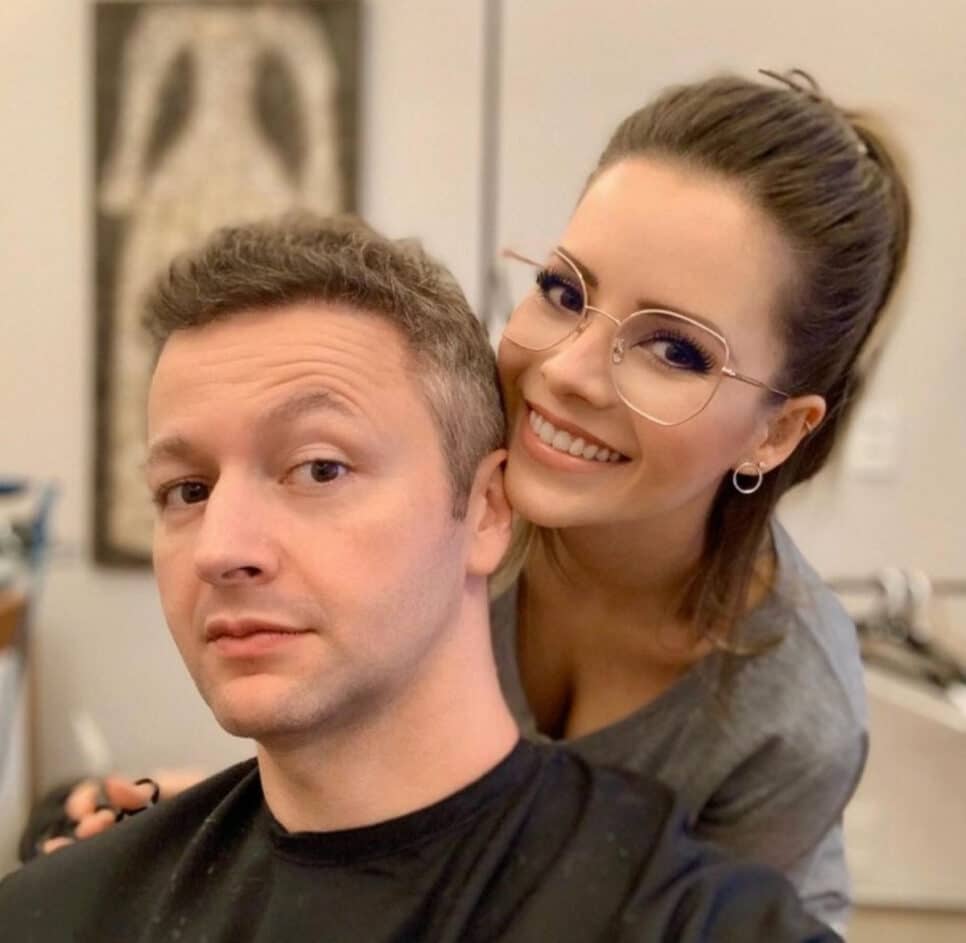 A famosa cantora e filha de Xororó, Sandy ao lado de seu marido, Lucas Lima (Foto: Reprodução)