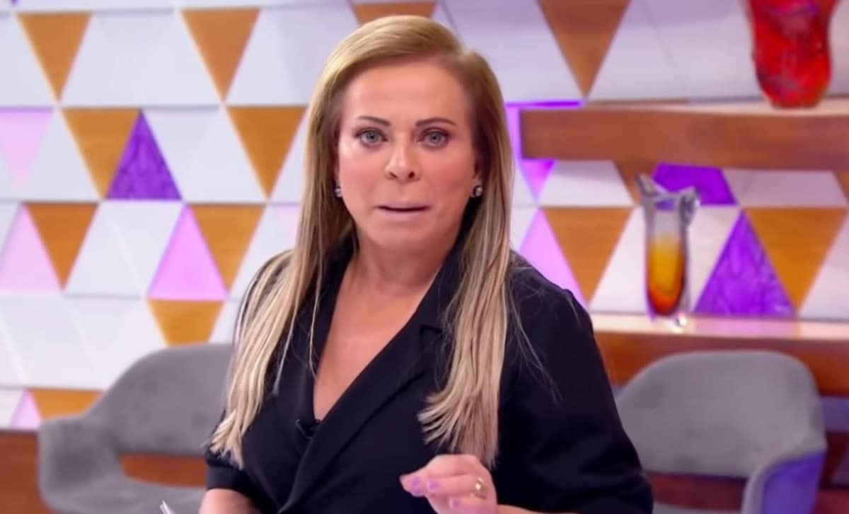 A apresentadora do Casos de Família do SBT, Christina Rocha não conseguiu ajudar a emissora de Silvio Santos (Foto: Reprodução/SBT)